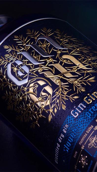 Gin Embossed Label with Intricate Gold Foil Detailing