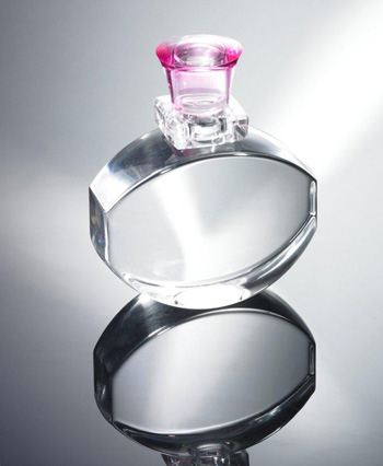 Lucia, by STO, shows off its curves