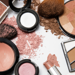 Scaling Up Your Beauty Business: Leveraging Turnkey Manufacturing for Growth & Success