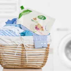 Pouch cap fitment for flexible packaging