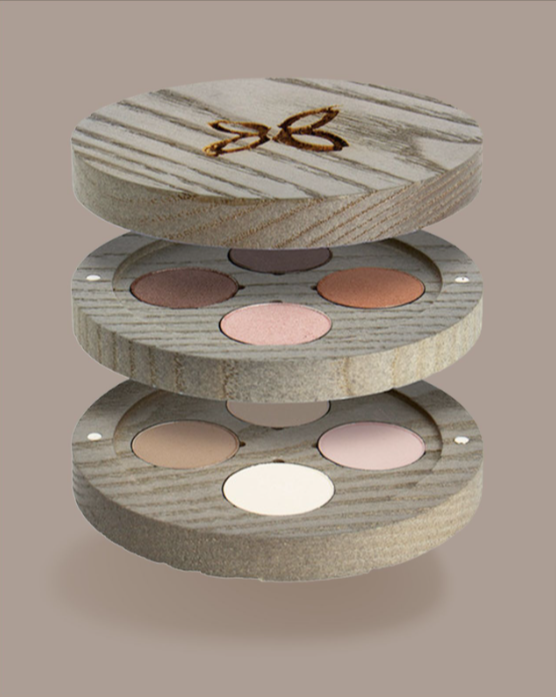 Pujolasos wood packaging reinforces the natural ingredients of this eyeshadow palette