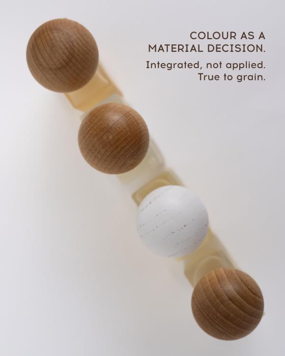 Pujolasos & Stradivarius: Colour Treated As a Material Decision