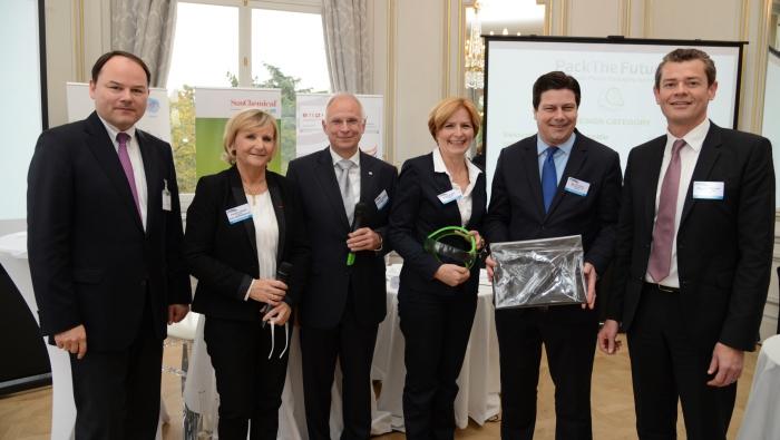 Alpla receives International Awards for revolutionary development in Extrusion Blow Moulding