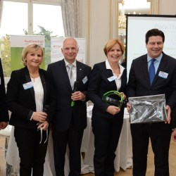 Alpla receives International Awards for revolutionary development in Extrusion Blow Moulding