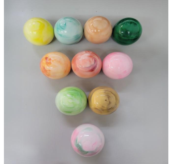Marble Effect Spherical Caps: Classical and Artistic