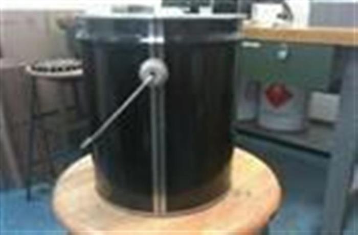2 gal Steel Pail, 28 Gauge Round, 8,Tapered Ri Liner Metal Handle and Plastic Grip