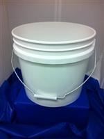 3.5 gal HDPE Open Head Pail, Round, ,Nestable Metal Handle and Plastic Grip