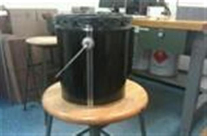 2.5 gal Metal Pail, 26 Gauge Round, ,Unlined Metal Handle and Plastic Gp