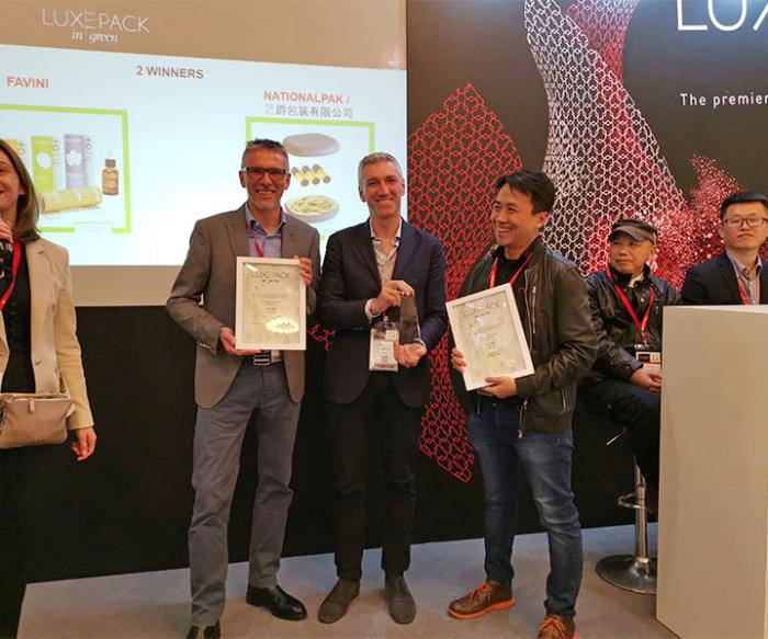 Favini wins the Luxe Pack in Green award with the ecological packaging in Shiro Alga Carta of Bio+ Vagheggi