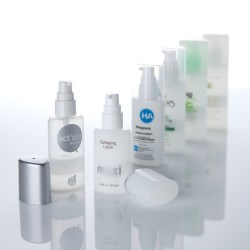 Mini pumps with oval airless bottle for skincare products