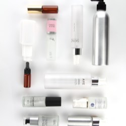 Sunrise’s dispenser pumps, now with a cylindrical PET-G bottle