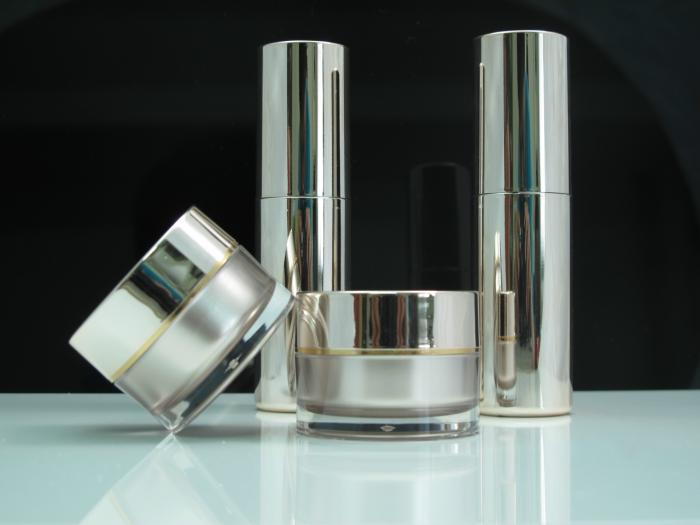 HE series: He Shins luxury cosmetic jars